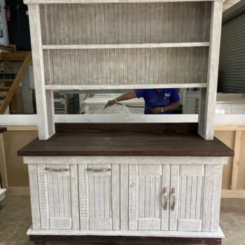 Chateau Dresser